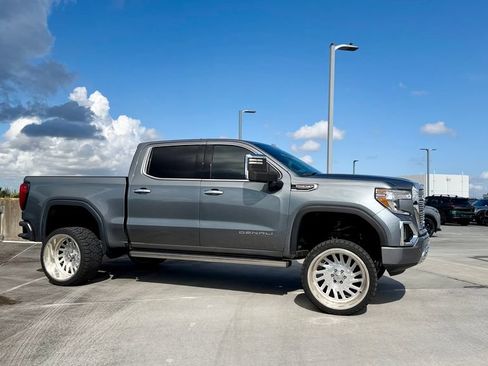 Used 2021 GMC Sierra 1500 Denali w/ Denali Ultimate Package AWD/4WD image 3