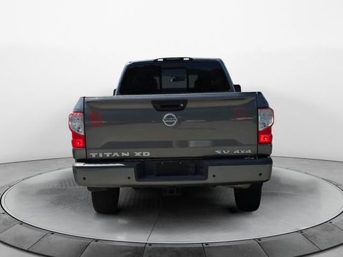 Used 2021 Nissan Titan SV AWD/4WD image 4