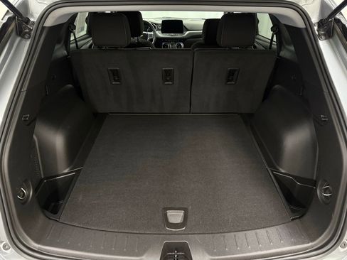 Used 2025 Chevrolet Blazer LT image 5