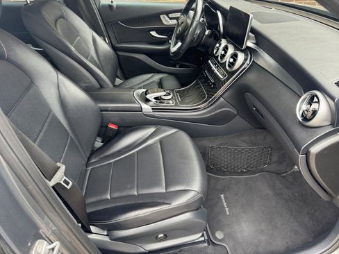 Used 2018 Mercedes-Benz GLC 300 4MATIC image 13