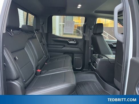 Used 2022 GMC Sierra 1500 SLT w/ SLT Convenience Package image 19