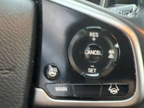 Used 2019 Honda CR-V Touring image 12