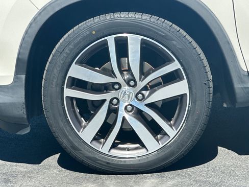 Used 2016 Honda Pilot Touring image 37