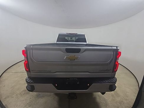 Used 2023 Chevrolet Silverado 2500 High Country w/ Z71 Off-Road Package image 5