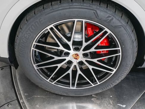 New 2026 Porsche Cayenne S AWD/4WD image 14
