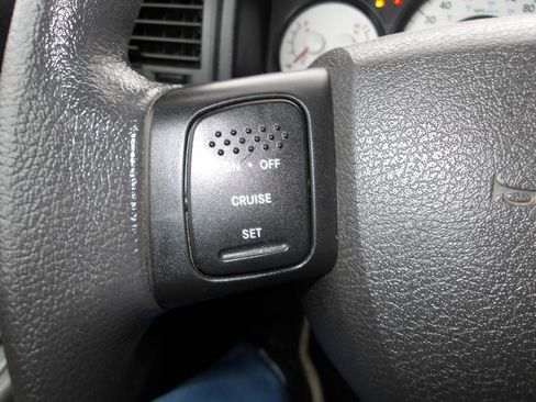 Used 2010 Dodge Dakota Big Horn AWD/4WD image 15