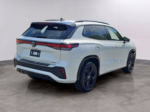 Certified 2026 Volkswagen Tiguan SE R-Line AWD/4WD image 4