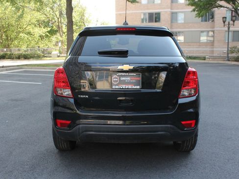 Used 2021 Chevrolet Trax LS w/ Tint and Cruise Package FWD image 8