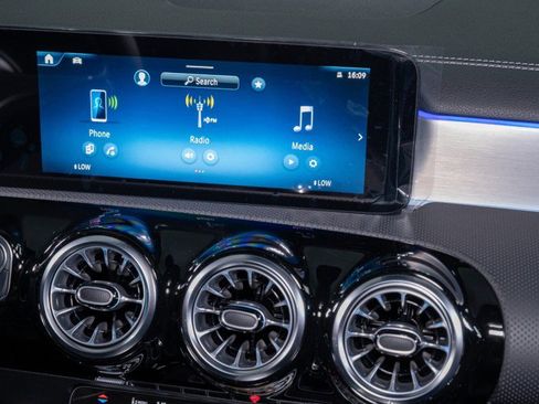 Certified 2026 Mercedes-Benz CLA 250 image 20