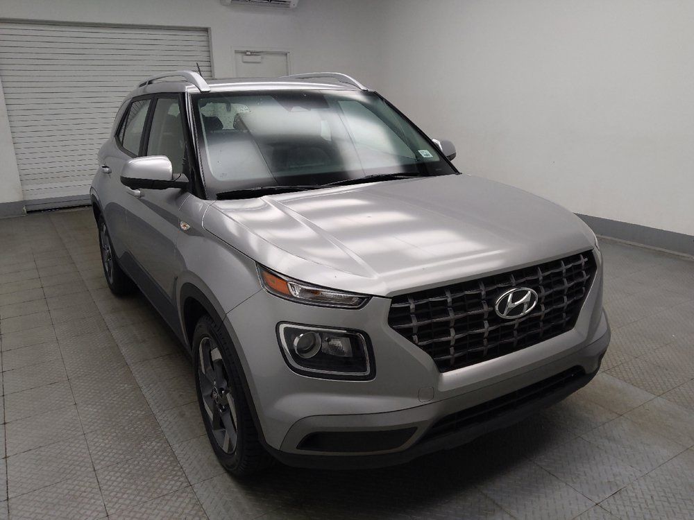 Used 2023 Hyundai Venue SEL FWD image 13