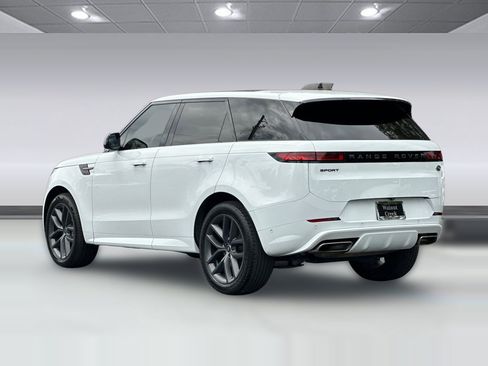 Used 2023 Land Rover Range Rover Sport SE Dynamic AWD/4WD image 3