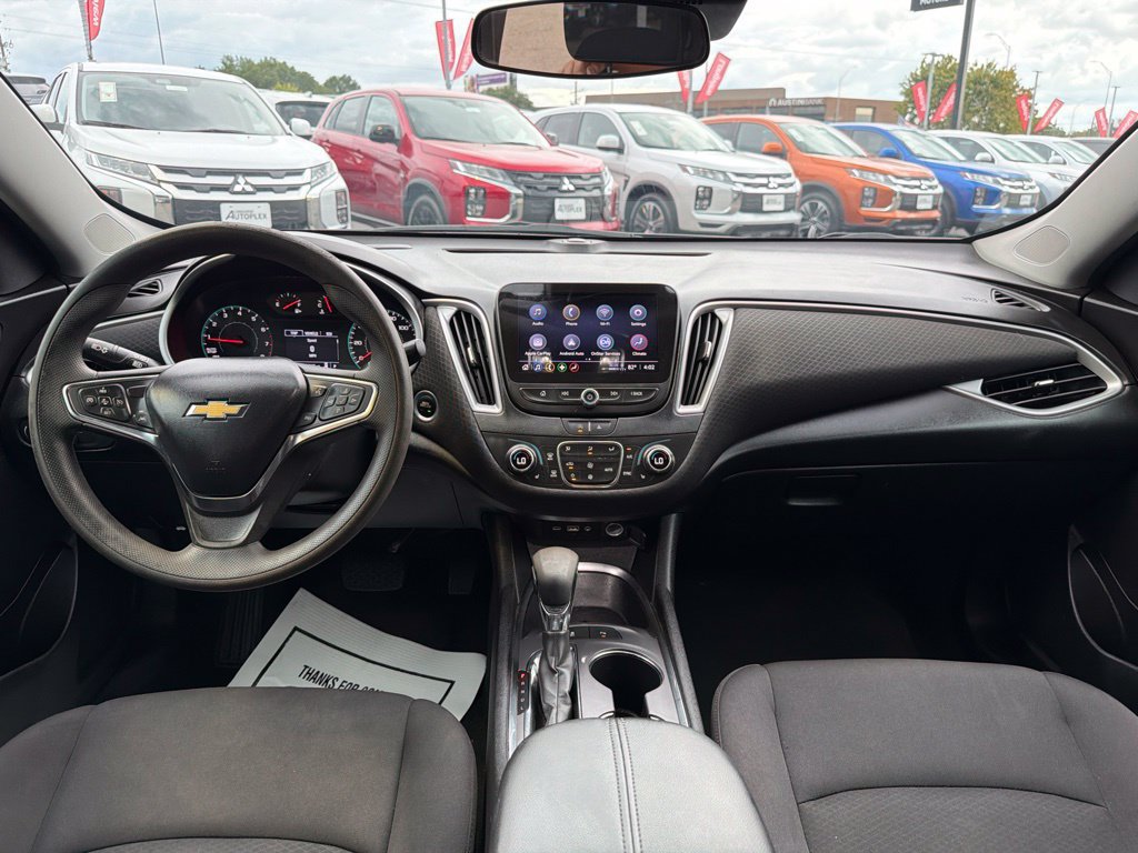 Used 2024 Chevrolet Malibu LT FWD image 31