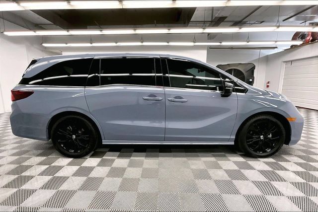 Used 2025 Honda Odyssey Sport-L image 15