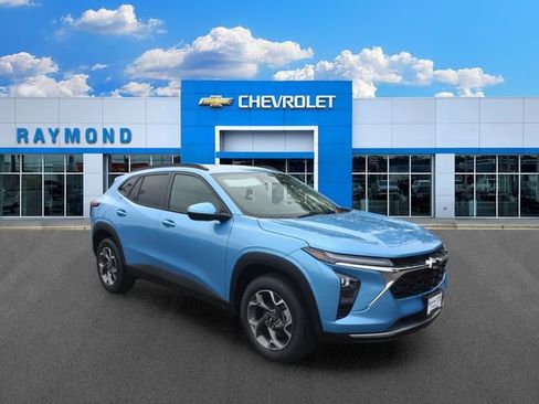 New 2026 Chevrolet Trax LT w/ LT Convenience Package FWD image 1