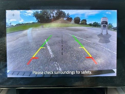 Used 2023 Ford Explorer XLT w/ Equipment Group 202A AWD/4WD image 22