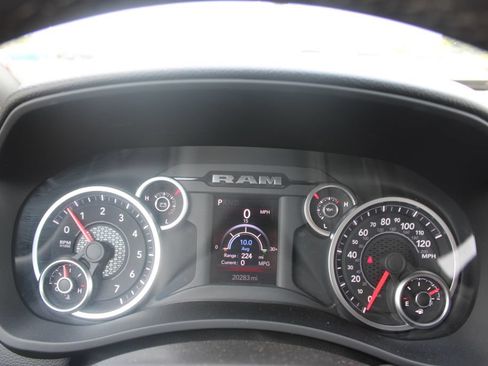 Used 2025 RAM 2500 Big Horn AWD/4WD image 23