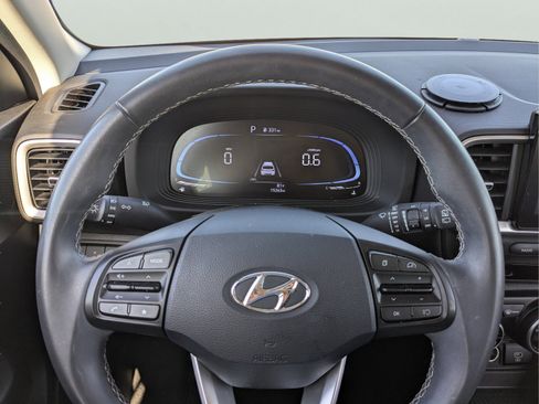 Certified 2024 Hyundai Venue SEL FWD image 27