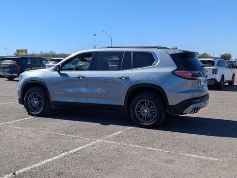 Used 2025 GMC Acadia Elevation image 3