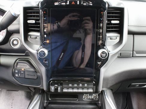 Used 2022 RAM 2500 Laramie image 15