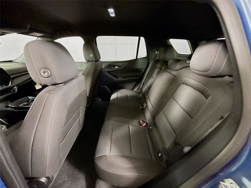 New 2026 Chevrolet Equinox LT AWD/4WD image 17