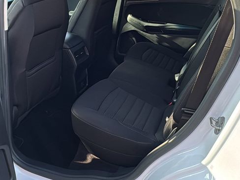 Used 2015 Ford Edge SEL image 21