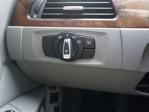 Used 2011 BMW 328i Sedan image 4