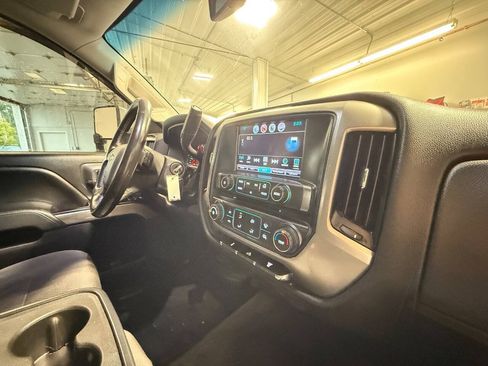 Used 2018 Chevrolet Silverado 2500 LT AWD/4WD image 10