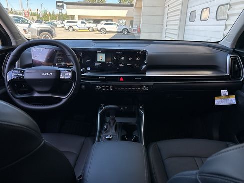 New 2026 Kia Sorento S AWD/4WD image 17