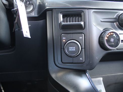 Used 2024 Ford F150 STX image 21