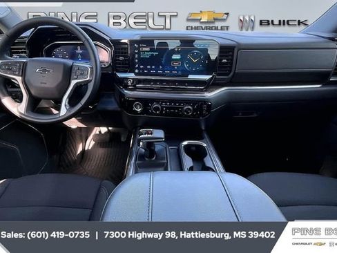 Used 2024 Chevrolet Silverado 1500 LT Trail Boss image 13