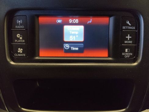 Used 2019 Dodge Journey SE image 25