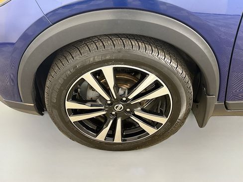 Used 2018 Nissan Kicks SV image 38