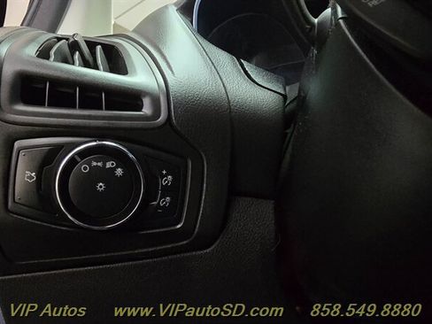Used 2014 Ford Focus SE FWD image 22