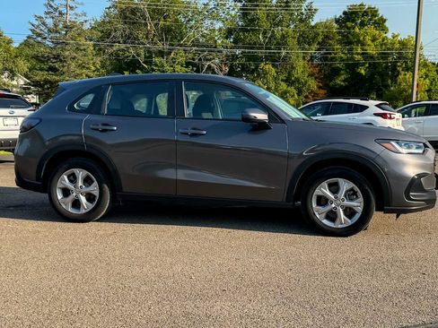 Used 2024 Honda HR-V LX image 2