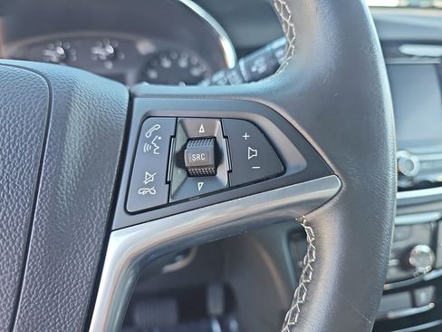 Used 2022 Buick Encore Preferred w/ Safety Package image 22