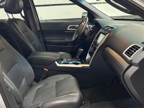 Used 2015 Ford Explorer Sport w/ Equipment Group 401A AWD/4WD image 16