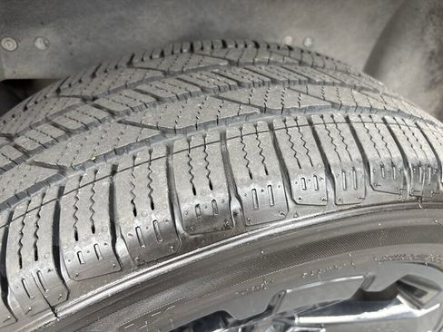 Used 2015 Chevrolet Tahoe LTZ AWD/4WD image 18