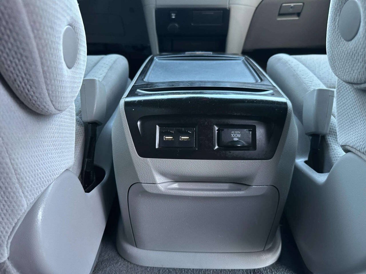 Used 2020 Toyota Sienna LE FWD image 27