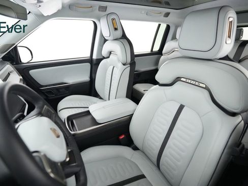 Used 2024 Rivian R1S Adventure AWD/4WD image 4