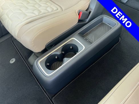 New 2025 Nissan Armada Platinum Reserve AWD/4WD image 27