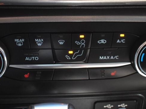 Used 2022 Ford EcoSport SE image 35