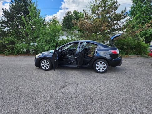 Used 2011 MAZDA MAZDA3 i Sport FWD image 22