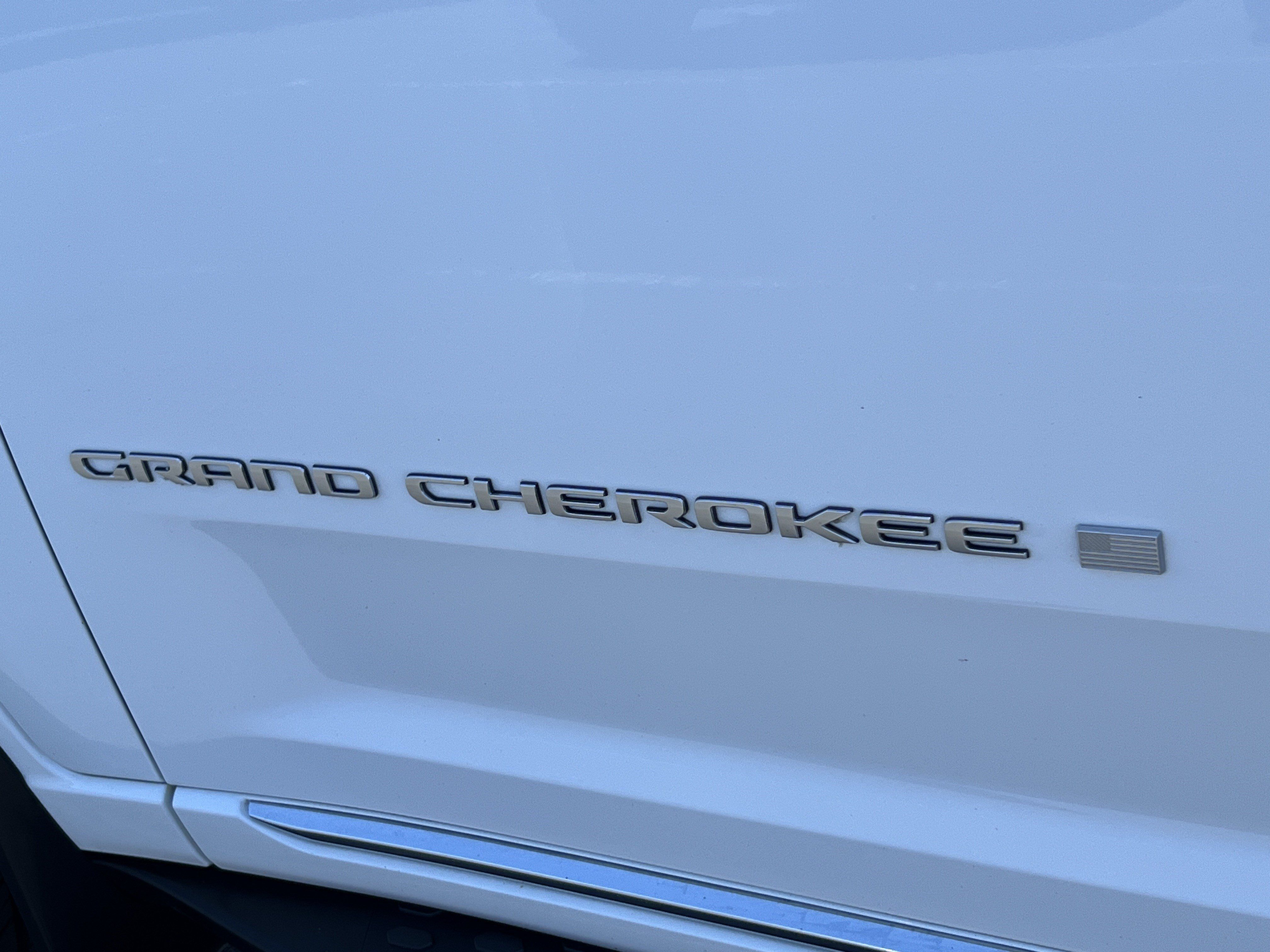 Used 2022 Jeep Grand Cherokee L Summit AWD/4WD image 9
