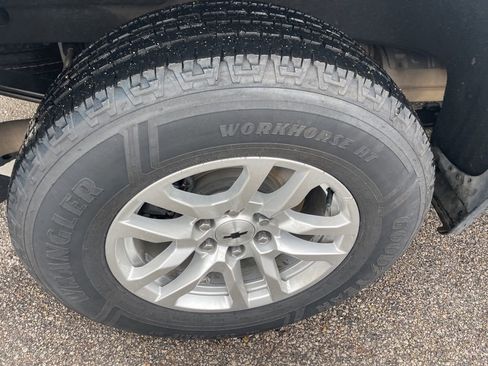 Used 2019 Chevrolet Silverado 1500 RST RWD image 10