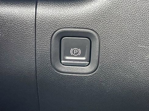 Used 2023 Chevrolet Silverado 2500 LTZ w/ LTZ Plus Package image 51