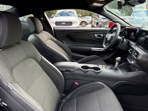 Used 2024 Ford Mustang Coupe image 28