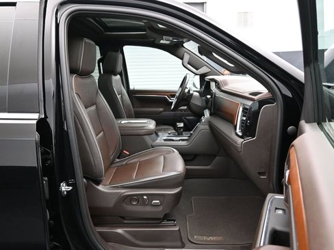 Used 2022 GMC Sierra 1500 Denali w/ Denali Reserve Package AWD/4WD image 13
