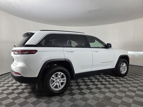 New 2025 Jeep Grand Cherokee Laredo w/ MOPAR Finishing Package image 4