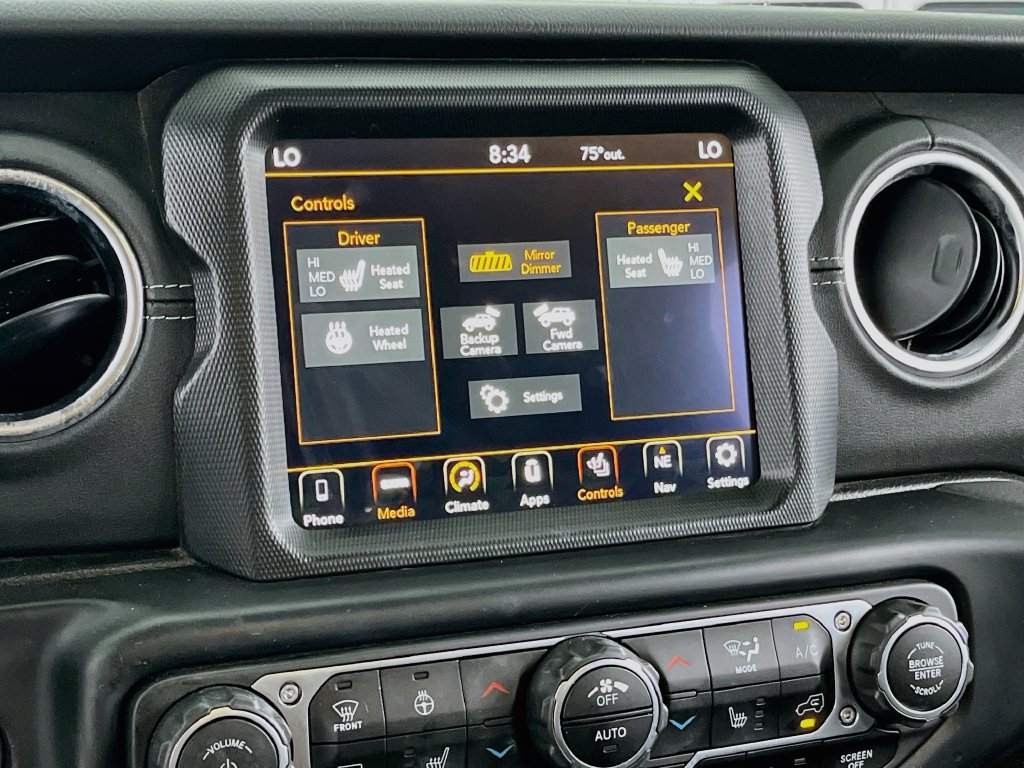 Used 2022 Jeep Wrangler Unlimited Sahara w/ Cold Weather Group AWD/4WD image 20