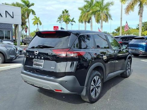 Certified 2023 Nissan Rogue SV image 7